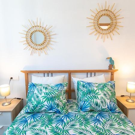 Holidays By The Sea Apartments Малага Экстерьер фото