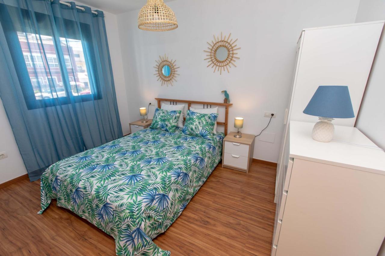 Holidays By The Sea Apartments Малага Экстерьер фото