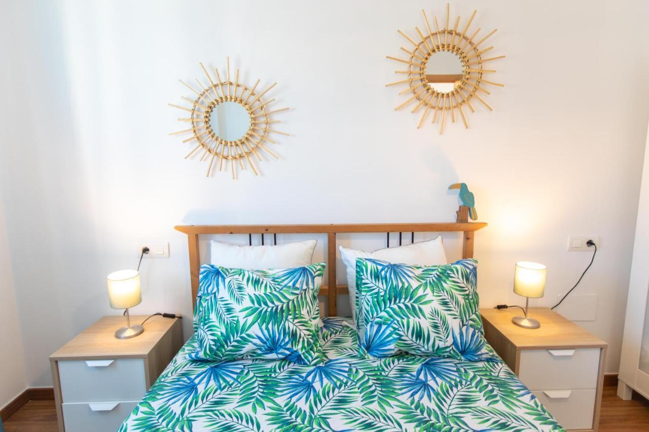 Holidays By The Sea Apartments Малага Экстерьер фото