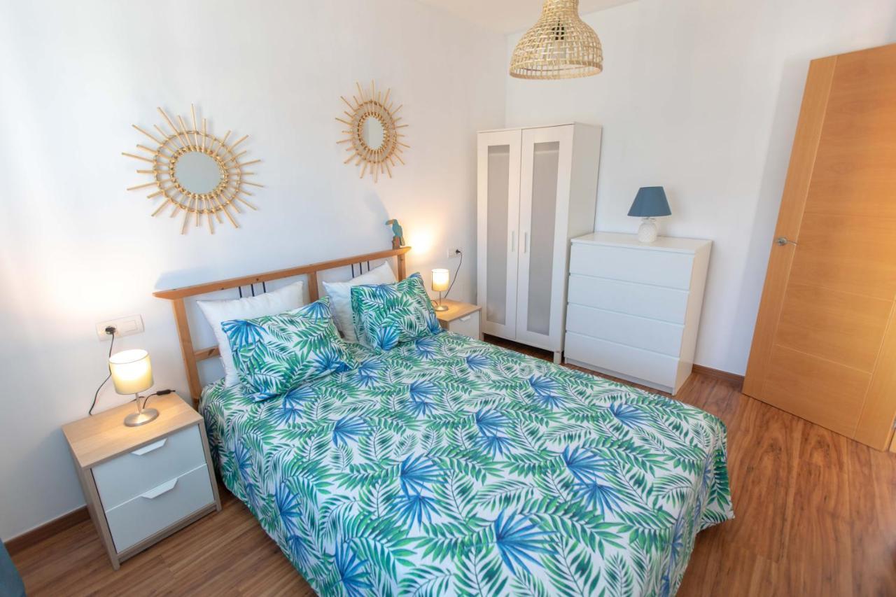 Holidays By The Sea Apartments Малага Экстерьер фото