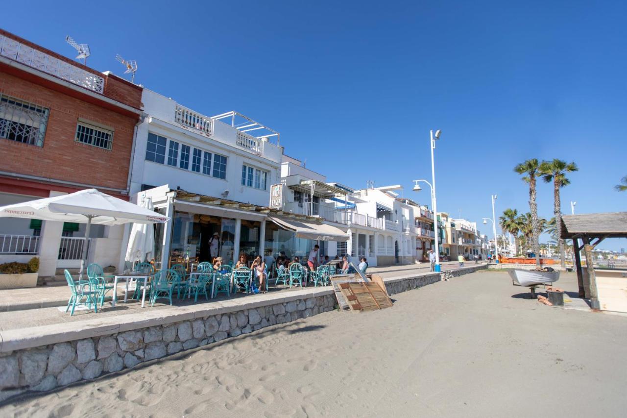 Holidays By The Sea Apartments Малага Экстерьер фото